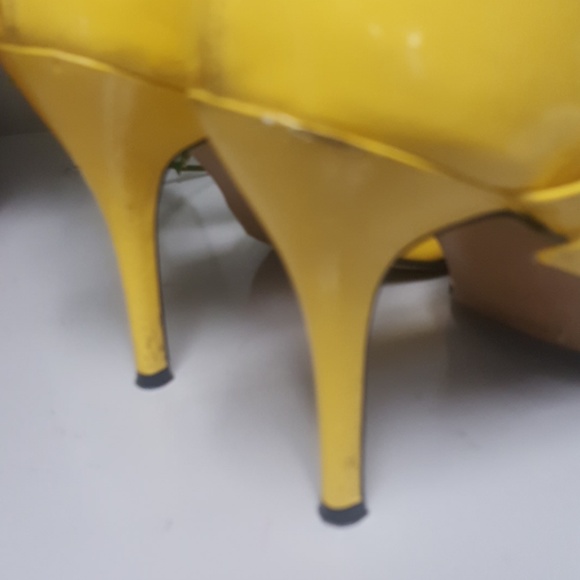 Bright and Sunny Patent Heels - Picture 2 of 5